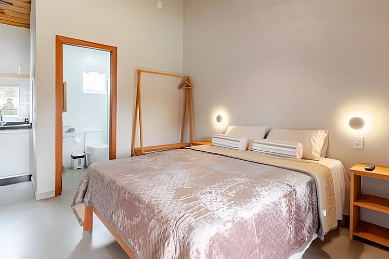 Studio Deluxe Varanda | 5 min da Praia do Rosa