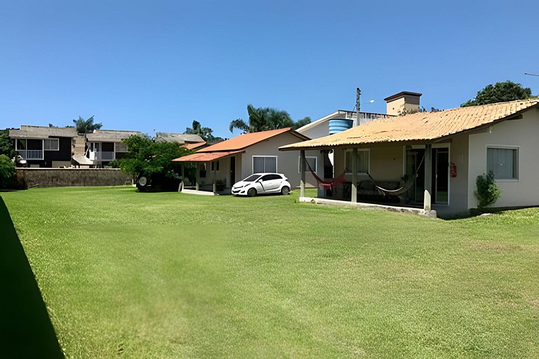 Casa Jardim | | | 5 min da Praia do Rosa